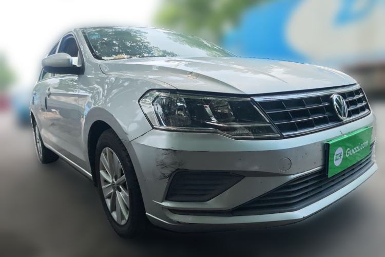 Used Volkswagen Jetta 2017 1.5L Manual Fashion Edition Front Right 45 Deg