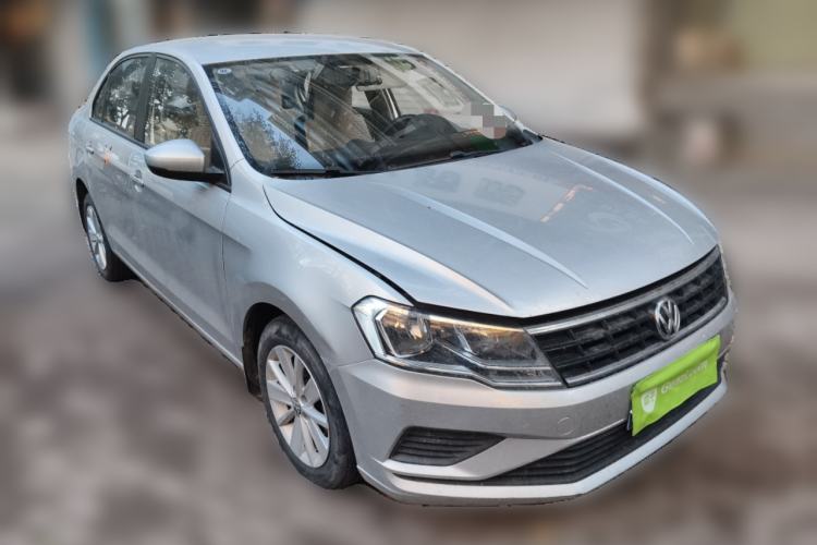 Used Volkswagen Jetta 2017 1.5L Manual Fashion Edition Front Right 45 Deg