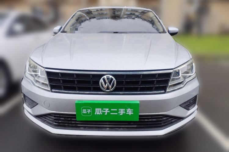 Used Volkswagen Jetta 2017 1.4L Manual Fashion Edition Front