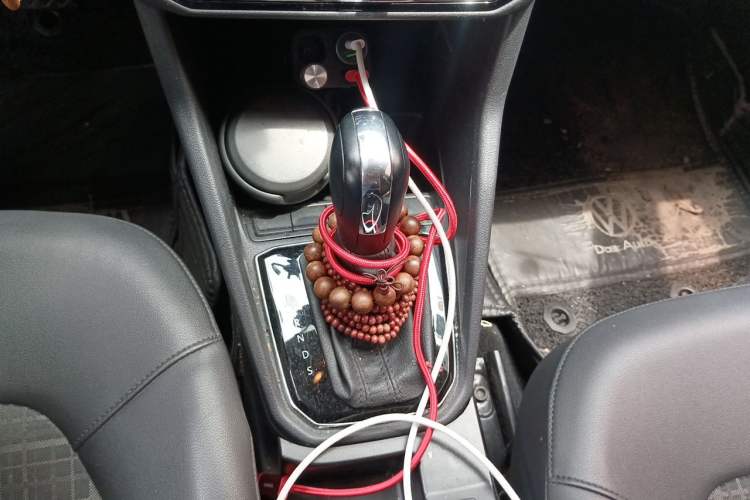Used Volkswagen Jetta 2017 1.5L Automatic Fashion Model Gear Lever