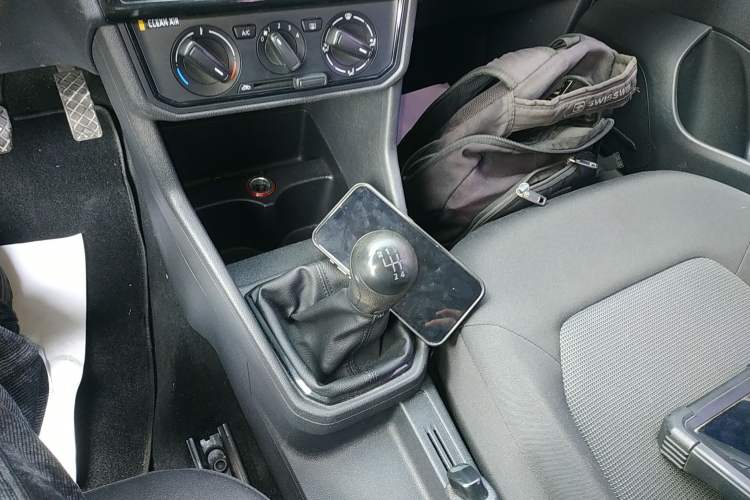 Used Volkswagen Jetta 2017 1.4L Manual Fashion Edition Gear Lever