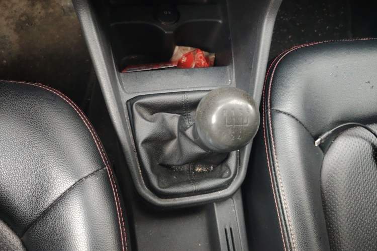 Used Volkswagen Jetta 2017 1.4L Manual Fashion Edition Gear Lever