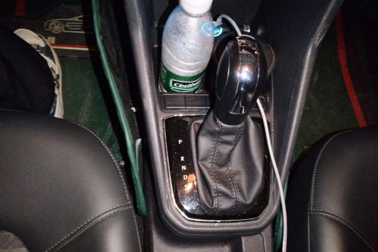 Used Volkswagen Jetta 2017 1.5L Automatic Comfort Model Gear Lever