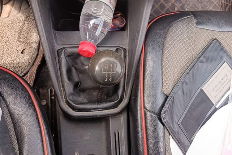 Used Volkswagen Jetta 2017 1.4L Manual Fashion Edition Gear Lever
