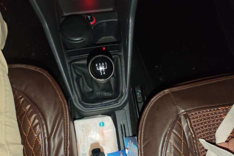 Used Volkswagen Jetta 2017 1.4L Manual Comfort Model Gear Lever