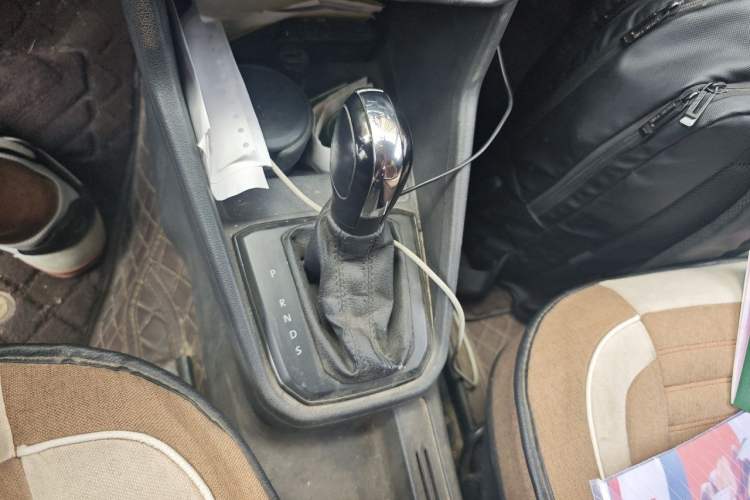 Used Volkswagen Jetta 2017 1.5L Automatic Fashion Model Gear Lever