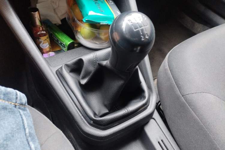 Used Volkswagen Jetta 2017 1.4L Manual Fashion Edition Gear Lever
