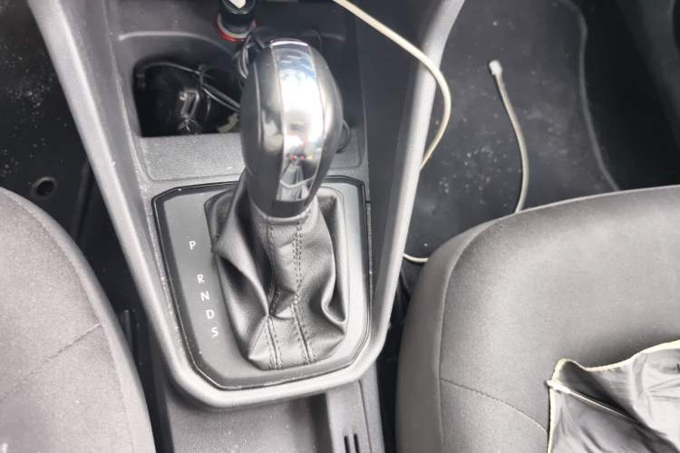 Used Volkswagen Jetta 2017 1.5L Automatic Fashion Model Gear Lever
