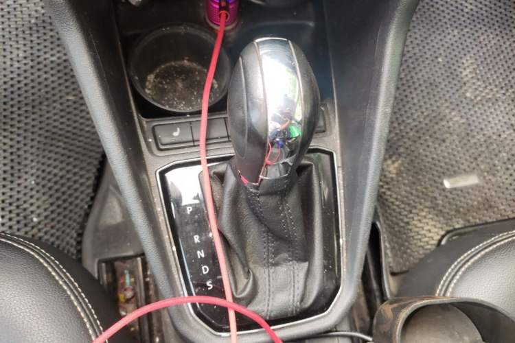 Used Volkswagen Jetta 2017 1.5L Automatic Luxury Model Gear Lever