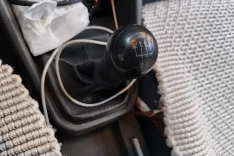 Used Volkswagen Jetta 2017 1.5L Manual Fashion Edition Gear Lever