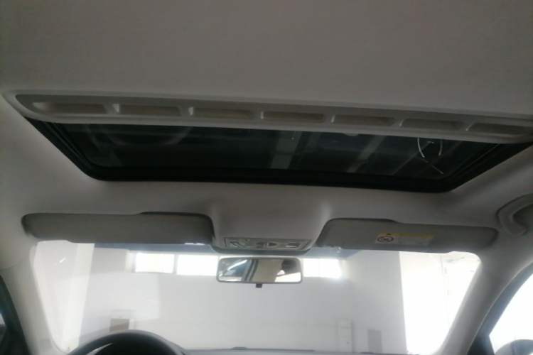 Used Volkswagen Jetta 2017 1.5L Manual Comfort Model Headliner