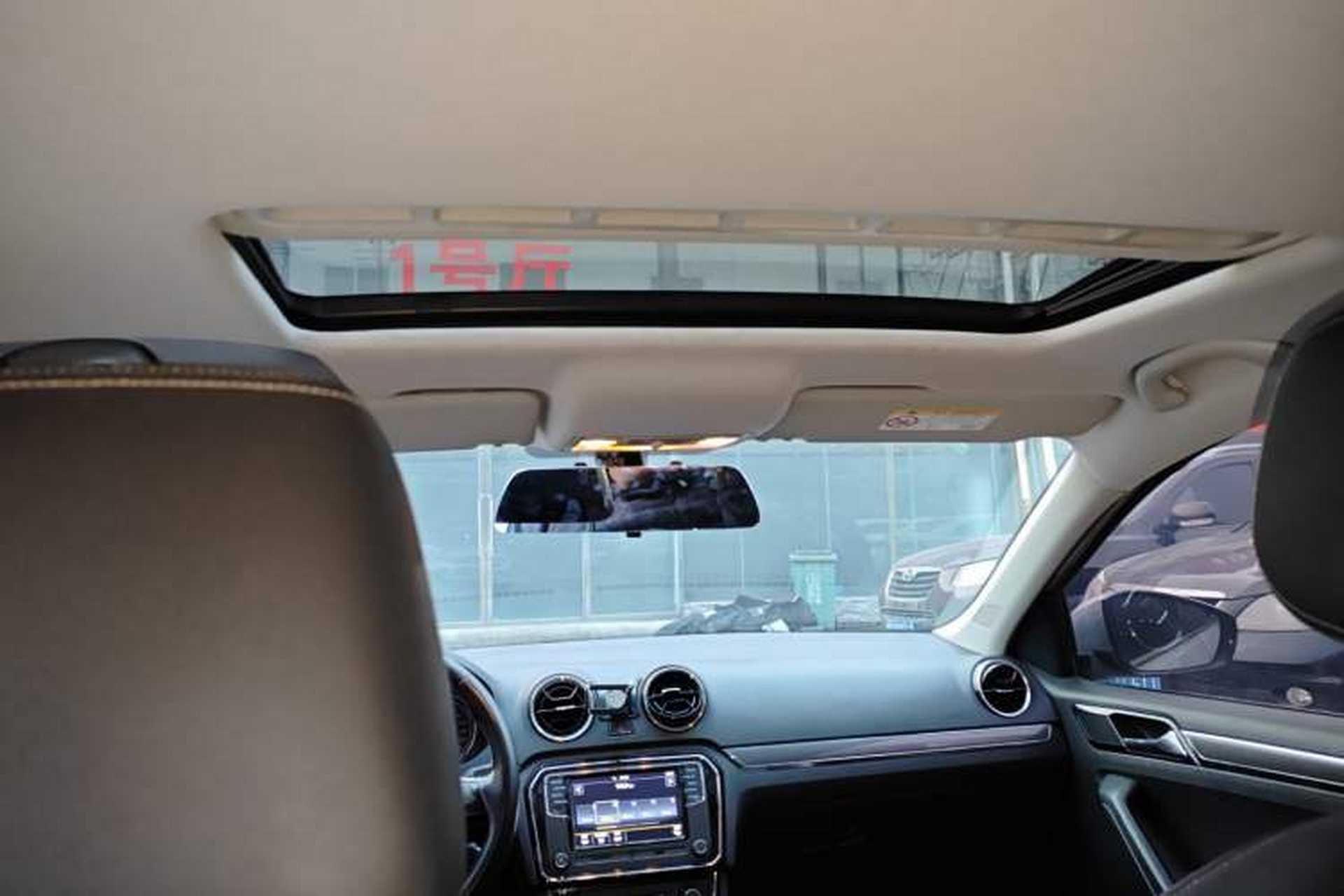 Used Volkswagen Jetta 2017 1.5L Automatic Luxury Model Headliner