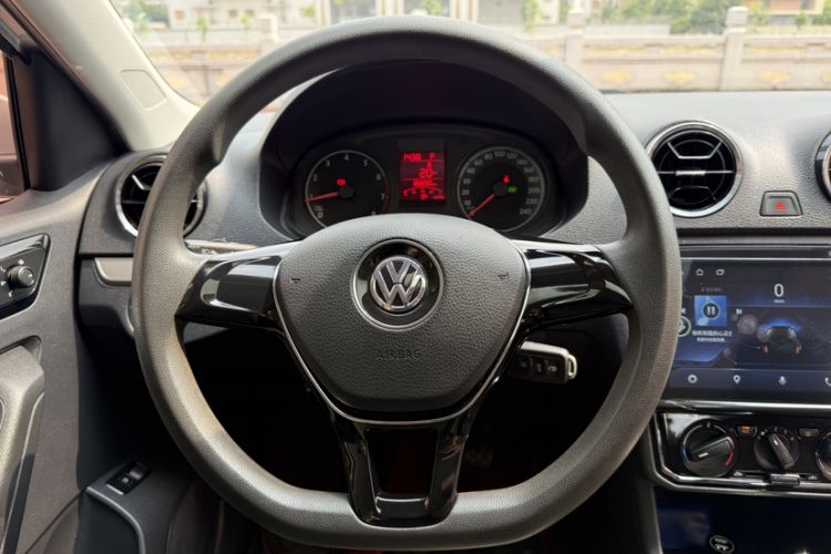 Used Volkswagen Jetta 2017 1.5L Automatic Comfort Model Interior 2