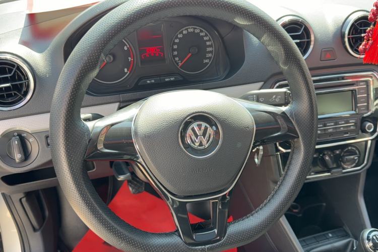 Used Volkswagen Jetta 2017 1.5L Manual Comfort Model Interior 2