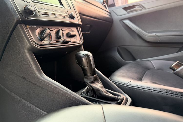 Used Volkswagen Jetta 2017 1.5L Automatic Fashion Model Interior 4