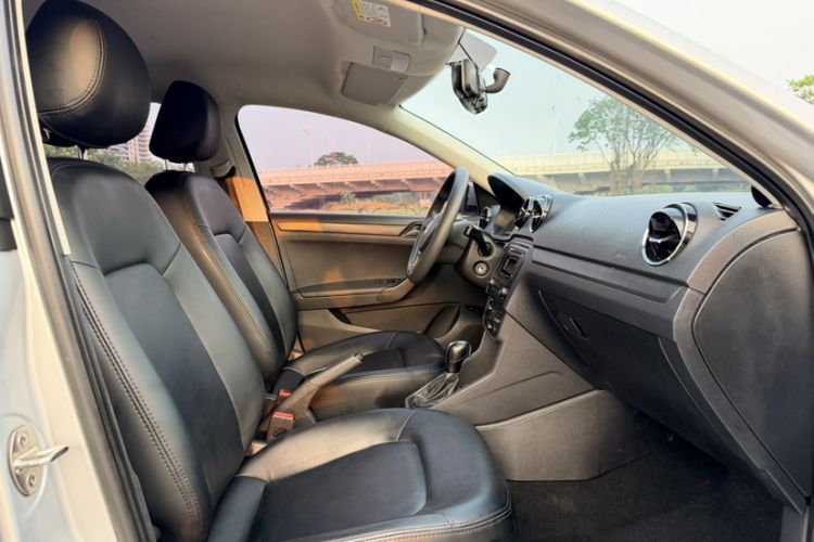 Used Volkswagen Jetta 2017 1.5L Automatic Fashion Model Interior 5
