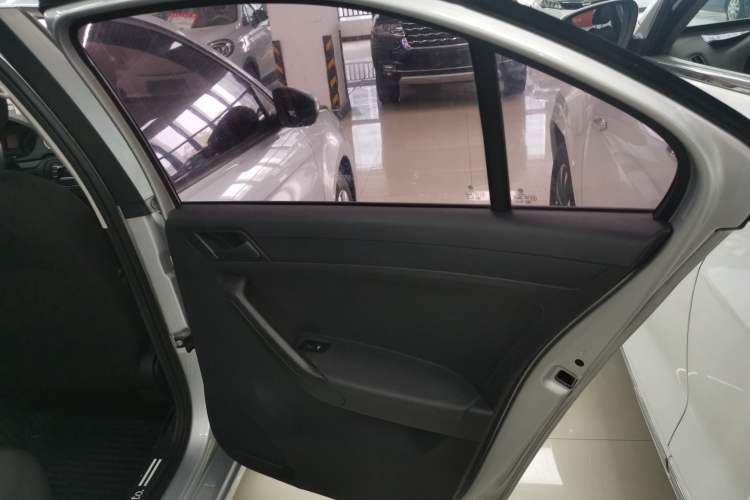 Used Volkswagen Jetta 2017 1.5L Automatic Fashion Model Interior 6