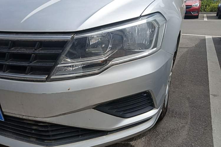 Used Volkswagen Jetta 2017 1.4L Manual Fashion Edition Left Front Headlight