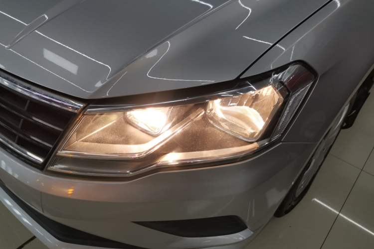 Used Volkswagen Jetta 2017 1.5L Automatic Fashion Model Left Front Headlight