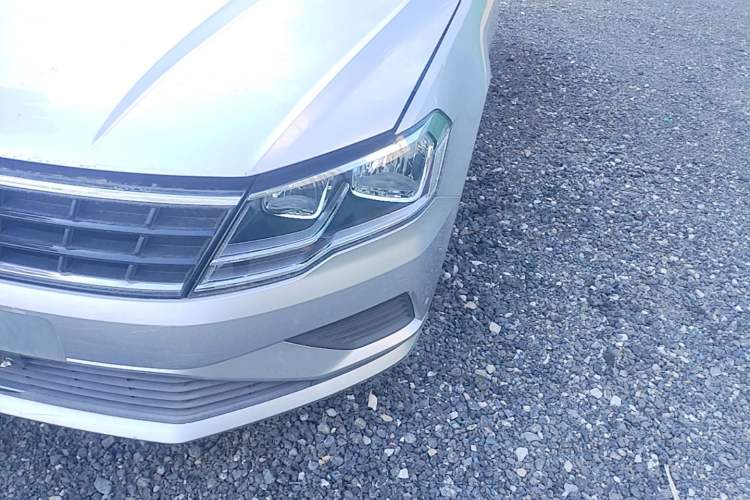 Used Volkswagen Jetta 2017 1.4L Manual Fashion Edition Left Front Headlight