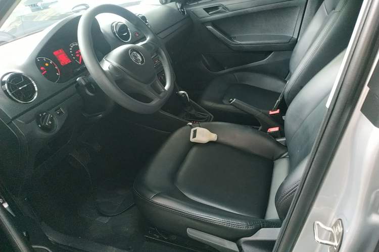 Used Volkswagen Jetta 2017 1.5L Automatic Fashion Model Left Front Seat