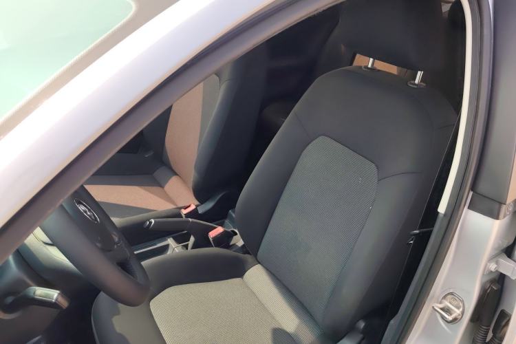 Used Volkswagen Jetta 2017 1.4L Manual Fashion Edition Left Front Seat