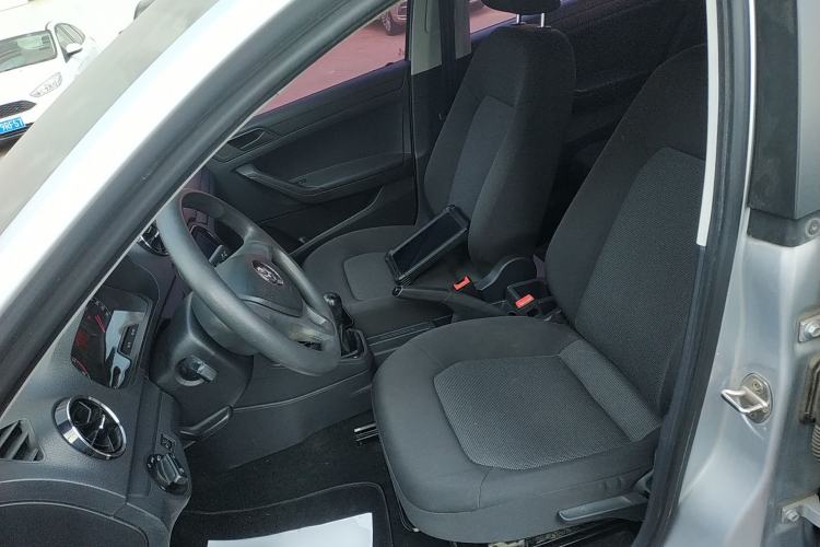 Used Volkswagen Jetta 2017 1.4L Manual Fashion Edition Left Front Seat