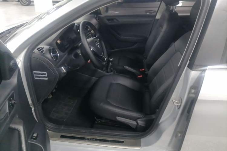 Used Volkswagen Jetta 2017 1.4L Manual Fashion Edition Left Front Seat