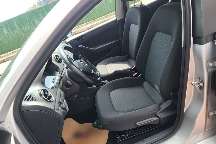 Used Volkswagen Jetta 2017 1.5L Automatic Fashion Model Left Front Seat