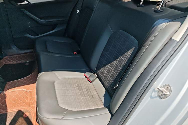 Used Volkswagen Jetta 2017 1.5L Manual Comfort Model Left Rear Seat