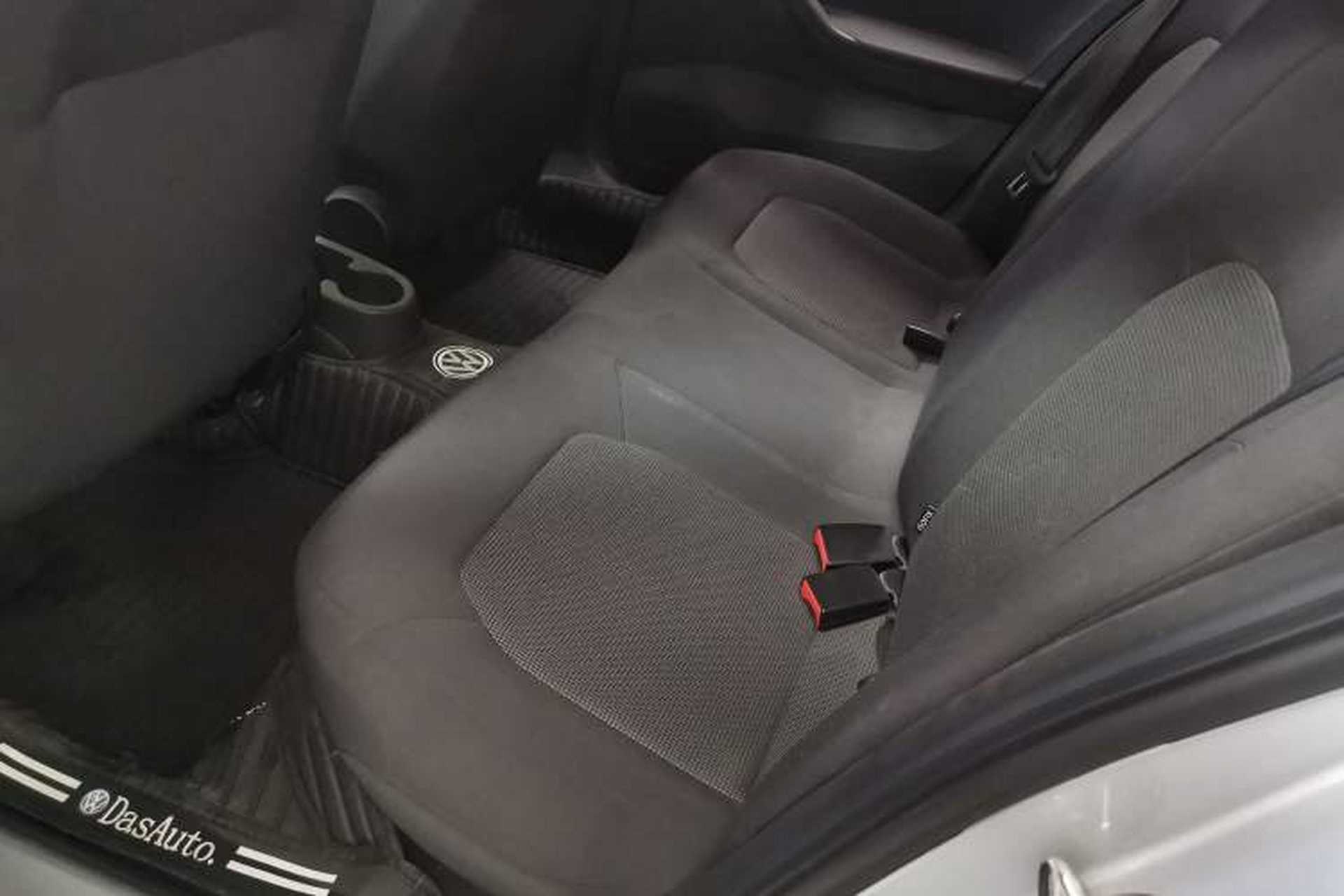 Used Volkswagen Jetta 2017 1.5L Automatic Fashion Model Left Rear Seat