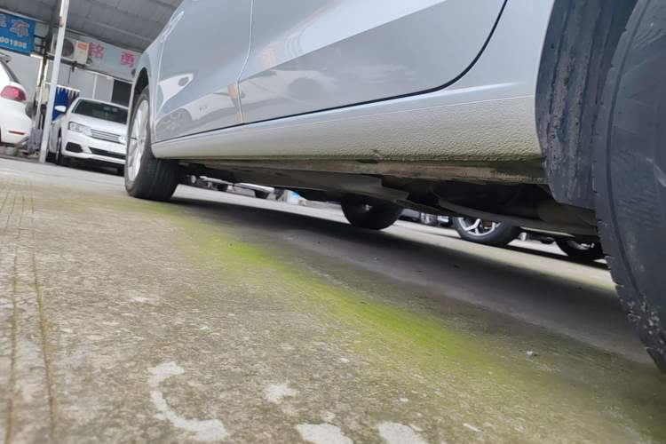 Used Volkswagen Jetta 2017 1.5L Automatic Comfort Model Left Side Sill