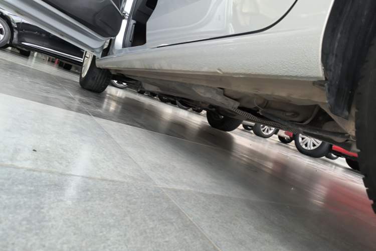 Used Volkswagen Jetta 2017 1.5L Automatic Fashion Model Left Side Sill