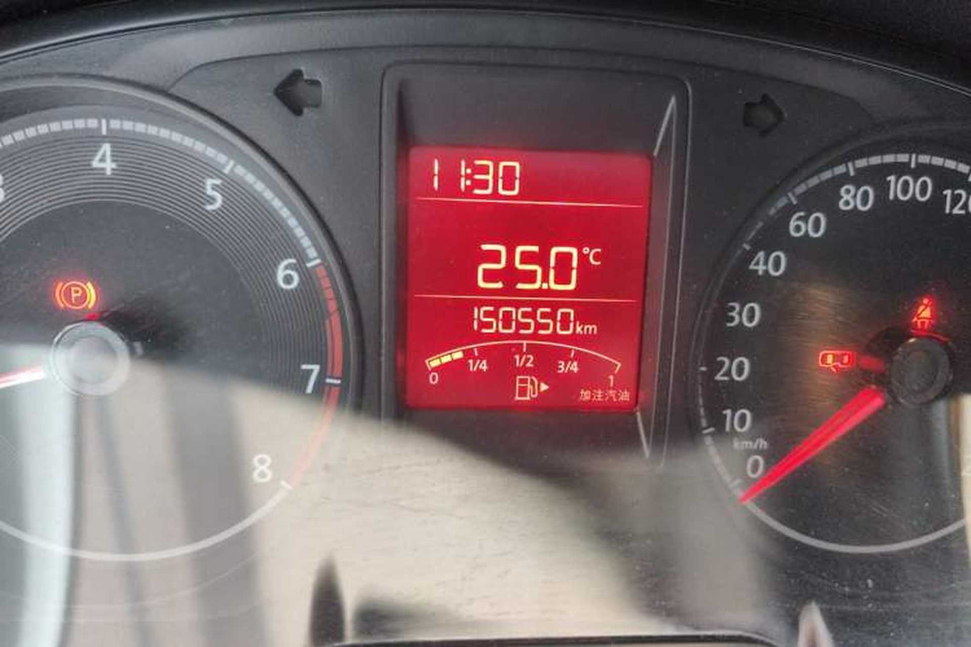 Used Volkswagen Jetta 2017 1.5L Manual Fashion Edition Odometer Close Up