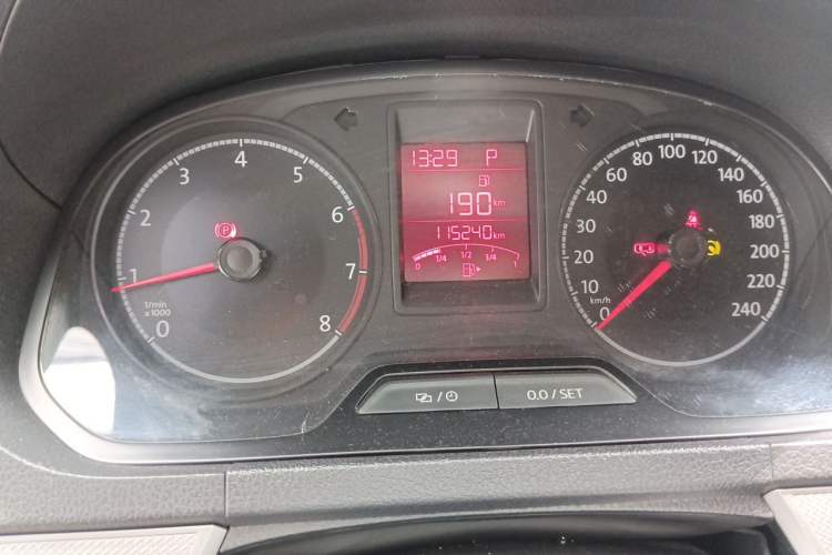 Used Volkswagen Jetta 2017 1.5L Automatic Fashion Model Odometer Close Up