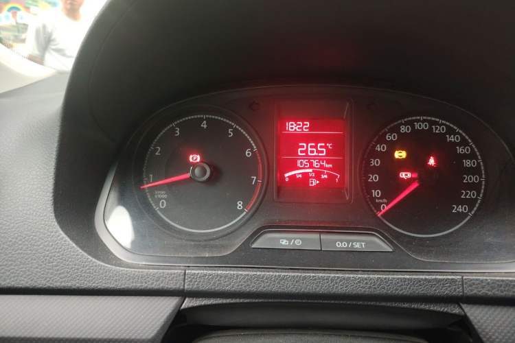 Used Volkswagen Jetta 2017 1.4L Manual Fashion Edition Odometer Close Up