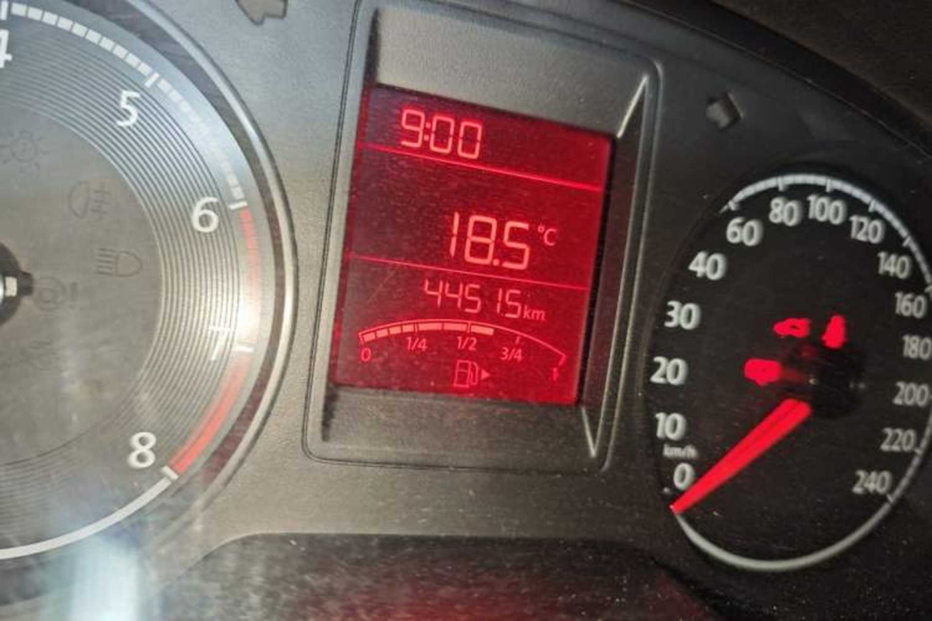Used Volkswagen Jetta 2017 1.4L Manual Fashion Edition Odometer Close Up
