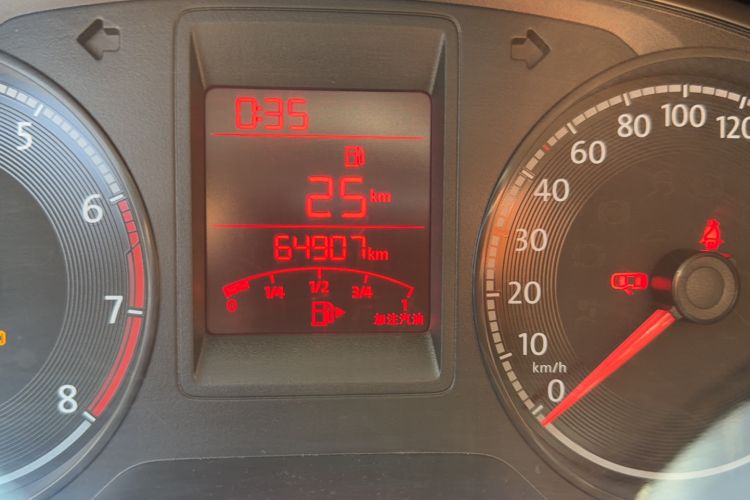 Used Volkswagen Jetta 2017 1.5L Manual Comfort Model Odometer Close Up