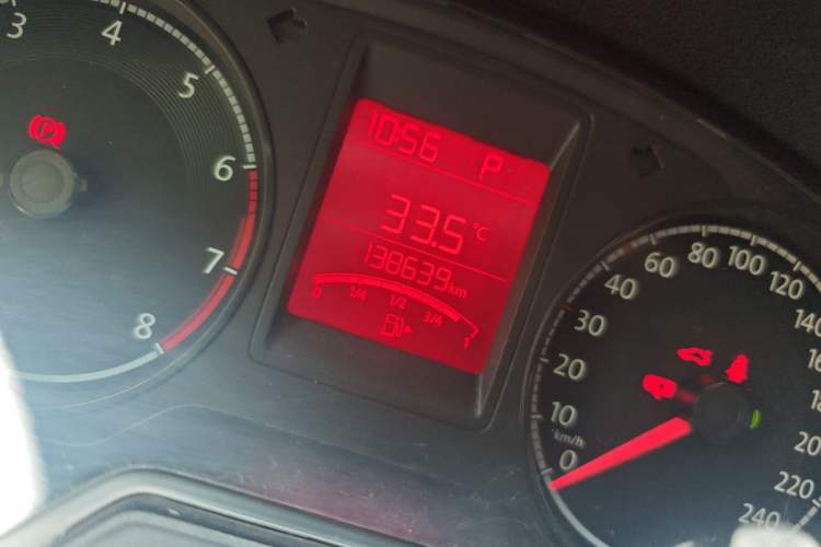 Used Volkswagen Jetta 2017 1.5L Automatic Fashion Model Odometer Close Up