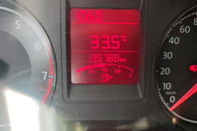 Used Volkswagen Jetta 2017 1.5L Manual Fashion Edition Odometer Close Up