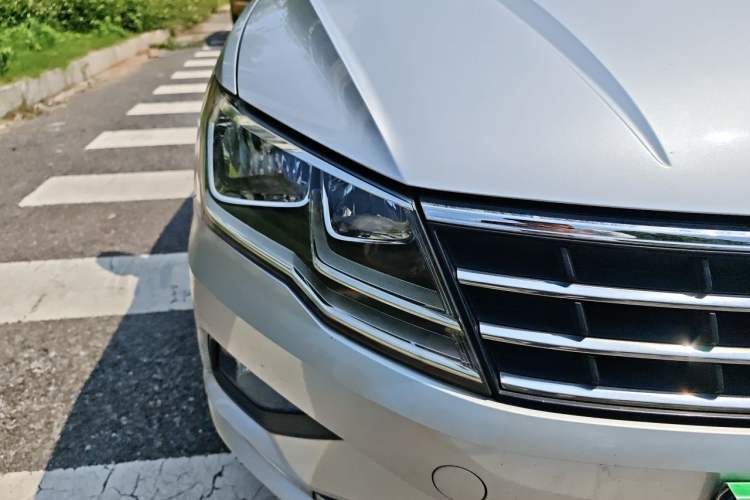 Used Volkswagen Jetta 2017 1.5L Manual Comfort Model Right Front Headlight