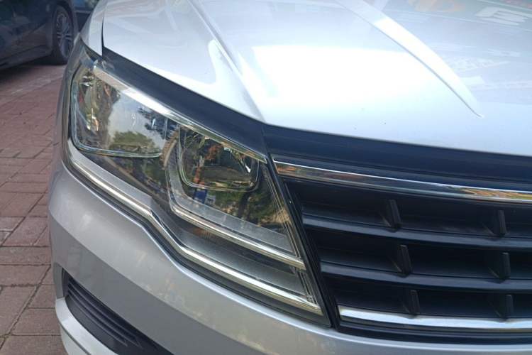 Used Volkswagen Jetta 2017 1.5L Manual Fashion Edition Right Front Headlight