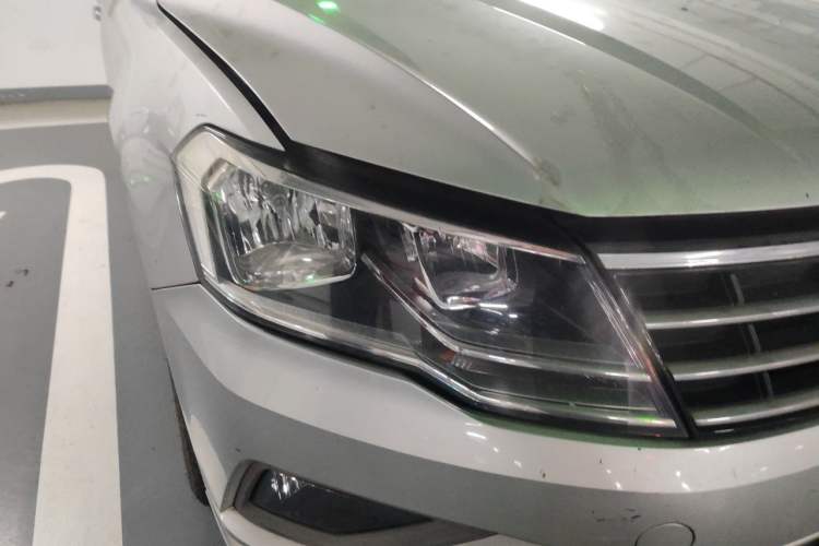 Used Volkswagen Jetta 2017 1.5L Automatic Comfort Model Right Front Headlight