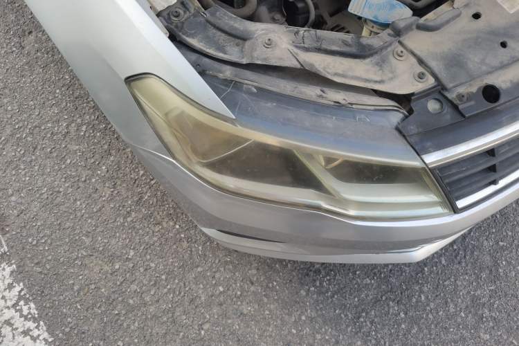 Used Volkswagen Jetta 2017 1.5L Manual Comfort Model Right Front Headlight