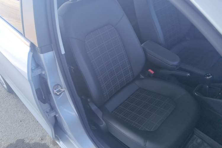 Used Volkswagen Jetta 2017 1.4L Manual Comfort Model Right Front Seat