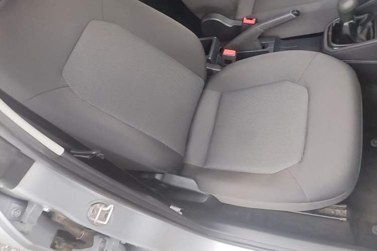 Used Volkswagen Jetta 2017 1.4L Manual Fashion Edition Right Front Seat