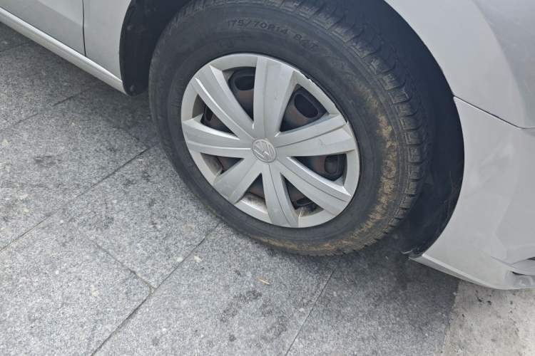 Used Volkswagen Jetta 2017 1.5L Automatic Fashion Model Right Front Wheel Hub