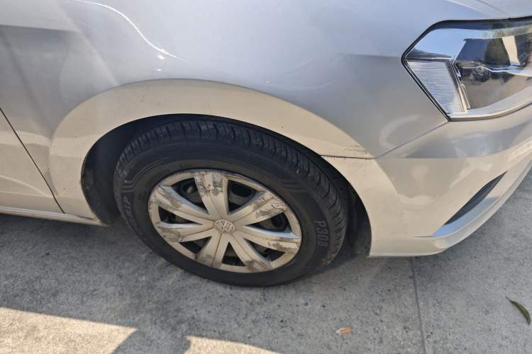 Used Volkswagen Jetta 2017 1.5L Automatic Fashion Model Right Front Wheel Hub