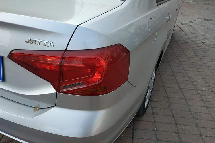 Used Volkswagen Jetta 2017 1.4L Manual Fashion Edition Right Rear Taillight