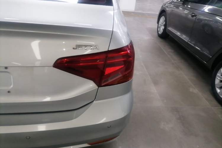 Used Volkswagen Jetta 2017 1.4L Manual Fashion Edition Right Rear Taillight